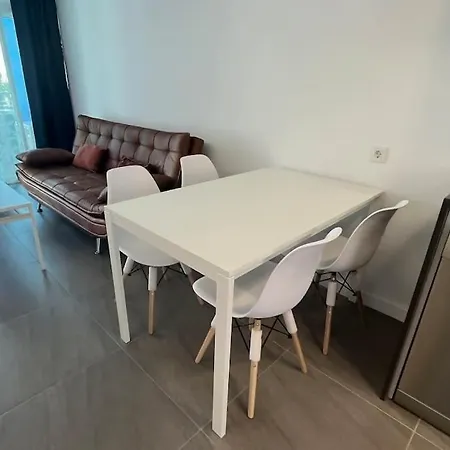 Reformado Cerca De La Playa Y El Yumbo Apartment *